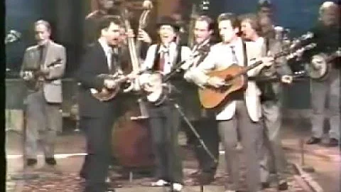 The Best Of Bluegrass - Roll in My Sweet Baby's Ar...