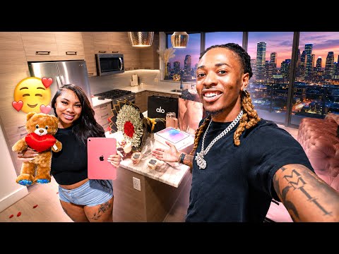 I SUPRISED MY GIRLFRIEND FOR HER BIRTHDAY!! *EMOTIONAL*