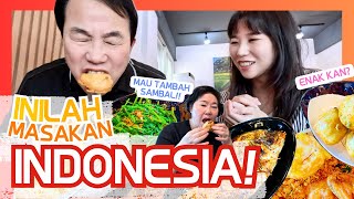 [KULINER🤩] MEMPERKENALKAN MAKANAN INDONESIA!! ORANGTUAKU BEGITU MENIKMATI MAKAN LOH!