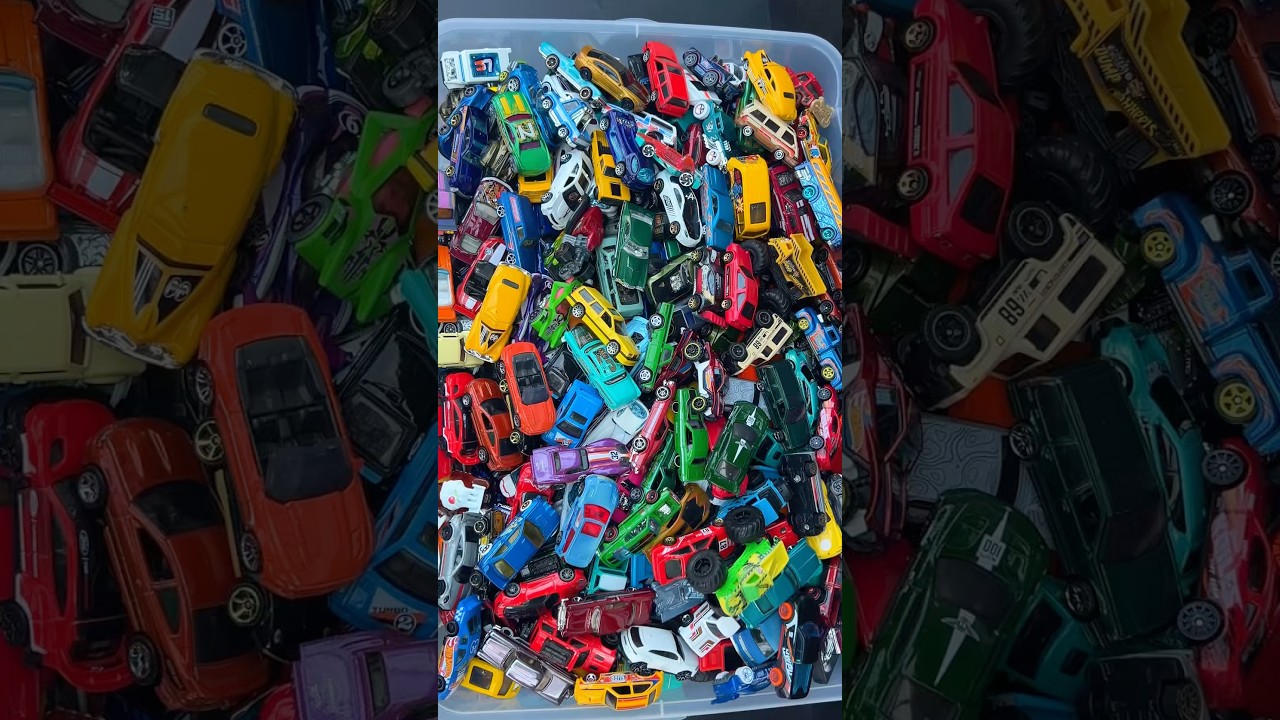 🔥 UNBOXING 1000+ HOT WHEELS! 🔥