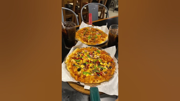 1 + 1 Pizza + Free Coke at Pizza Hut😍 #pizza #trending