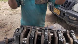 How to torque an engine crankshaft