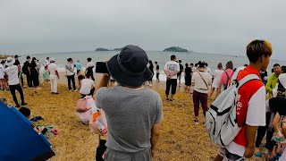 видео: Далянь. Почему китайцы, не купаются в Жёлтом море и загорают в одежде?! картинка: Далянь. Почему китайцы, не купаются в Жёлтом море и загорают в одежде?!