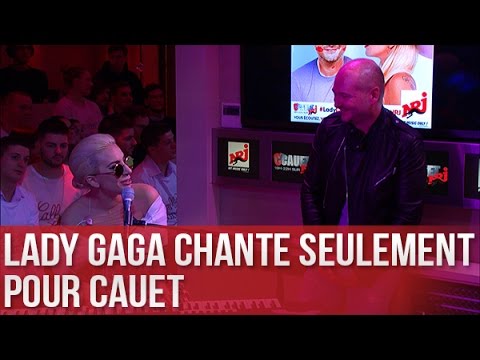 Vidéo: Lady Gaga a fait équipe avec H&M