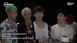 No.1 BTS CONGRATULATIONS! Bulletproof Boy Scouts celebrate one place! 160512