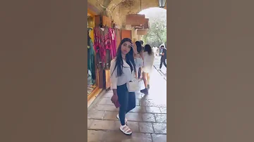 هدى عادل تتفاجئ بجمال البنات اللبنانيات تگول كلهن حلوات 