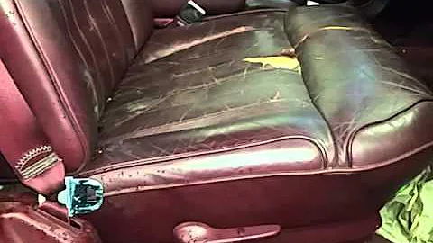 CP0066 - 1991 Oldsmobile 98 Regency Elite - Passenger Side Front Seat