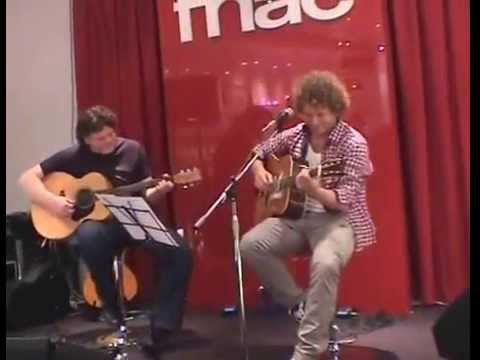 Matteo Becucci live @ Roma 7-5-2011 Fnac ERA DI MA...