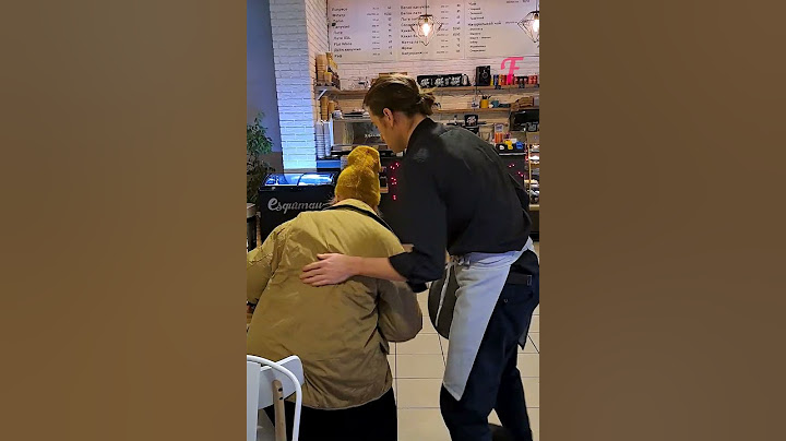When Kindness Prevails: A Waiter's Touching Gesture #shorts
