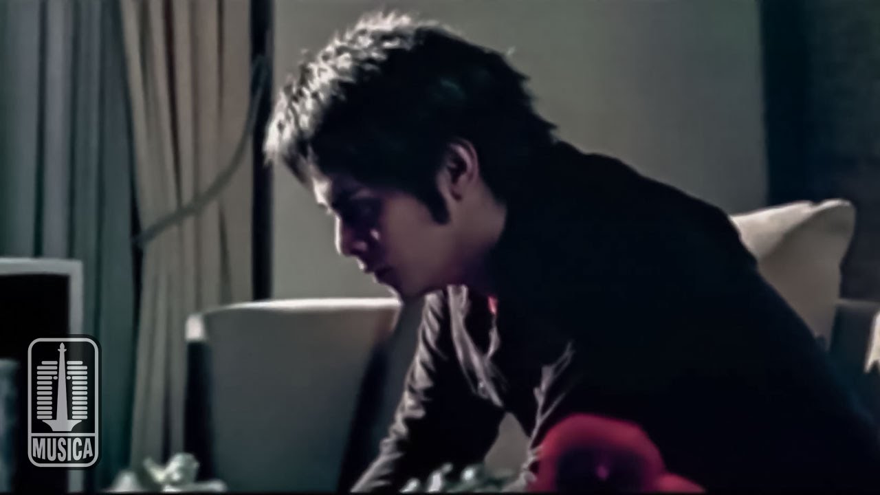 DMASIV   Cinta Ini Membunuhku Official Music Video