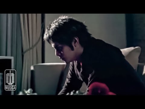D&#;MASIV - Cinta Ini Membunuhku (Official Music Video)