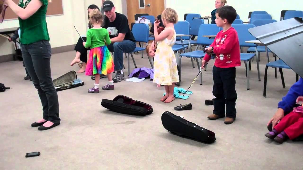 Beginner Class Sings Rest Position