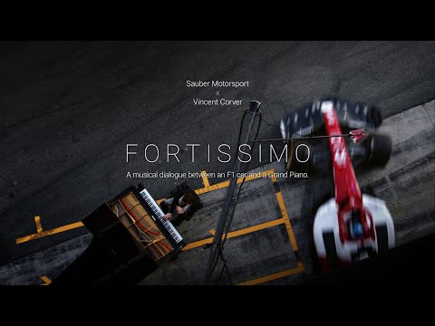 "Fortissimo" - a dialogue between a Formula One car and a Grand Piano