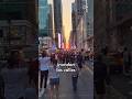 El esplendor del Manhattanhenge: cuando el sol se une a los rascacielos de Nueva York #shortsvideo