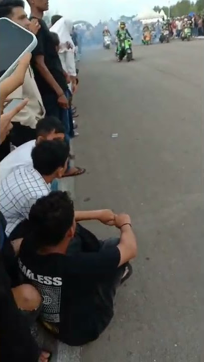 vespa ni biasa senggol dong 🤣🤣