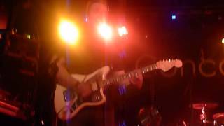 Watch Wedding Present Shake It video