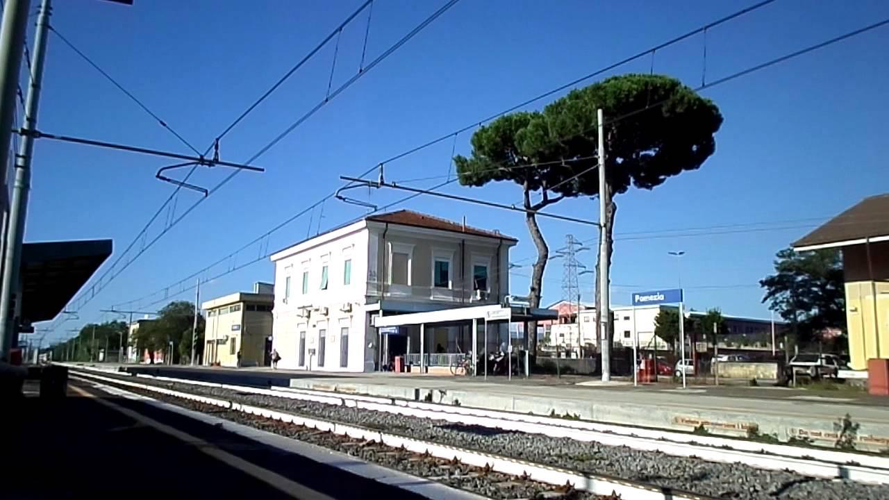 ETR 450.10 sull' IC 561 Roma Termini - Reggio Calabria Centrale, in transito a Pomezia