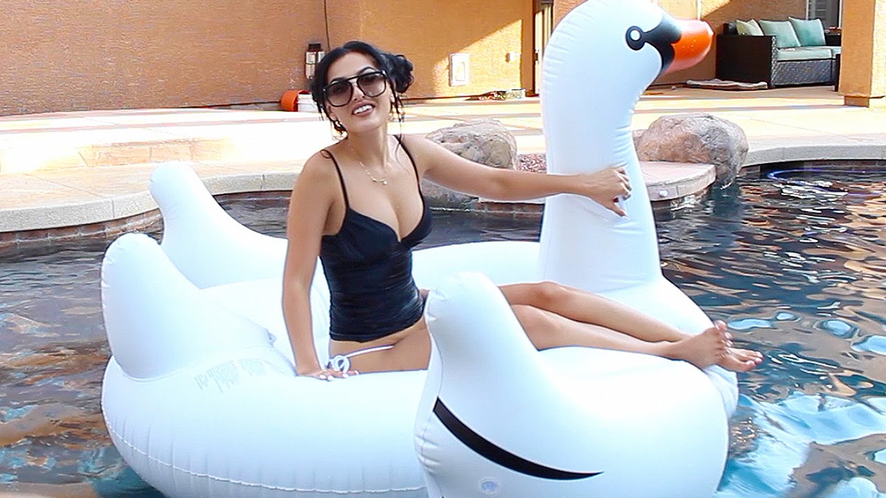 Sssniperwolf In Bikini