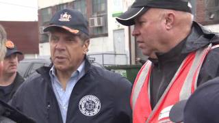 Governor Cuomo Visits LIRR Derailment Site