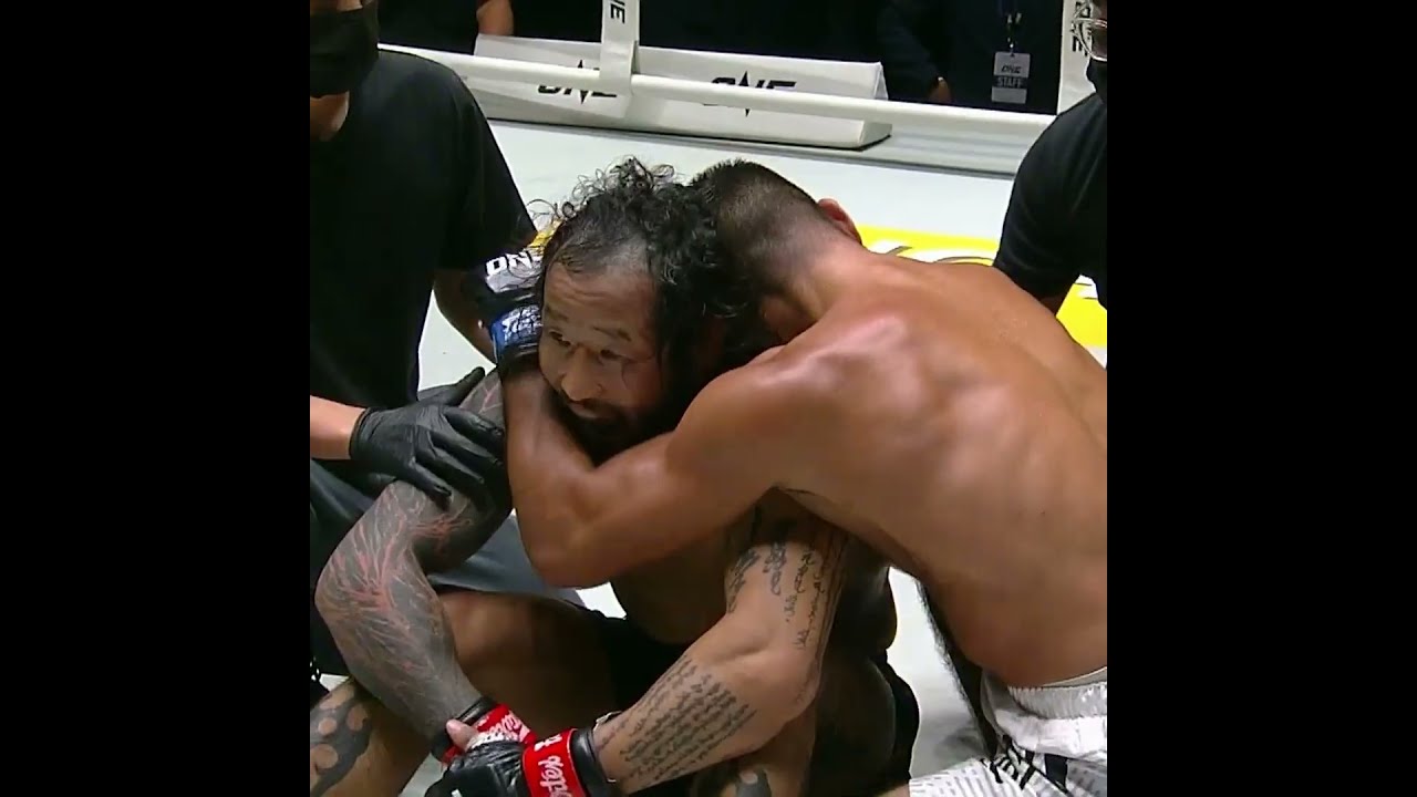 AND NEW 👑 Elbek Alyshov KOs Enkh-Orgil Baatarkhuu to win the ONE Bantamweight MMA World Title!