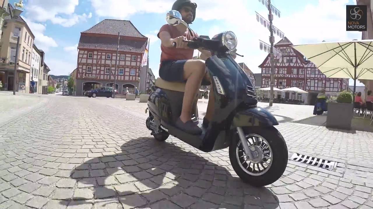 Nova Motors   eGrace Fahrvideo 2 Elektroroller City - YouTube