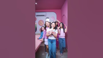 Thumbnail of Singing BESTIES with our bestie ❤️⭐️🦋🌸
