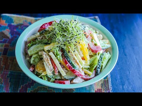 Video: Cum Se Gătește Salata Carmen Cu Pui