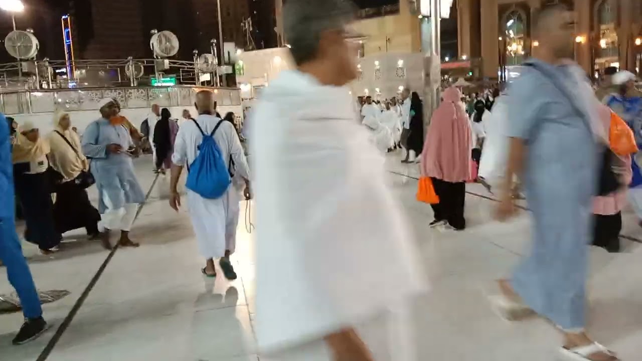 Moments Perjalanan Di Masjdil  Haram  Setelah  Sholat  Isya  Mau  Pulang  Ke  Hotel