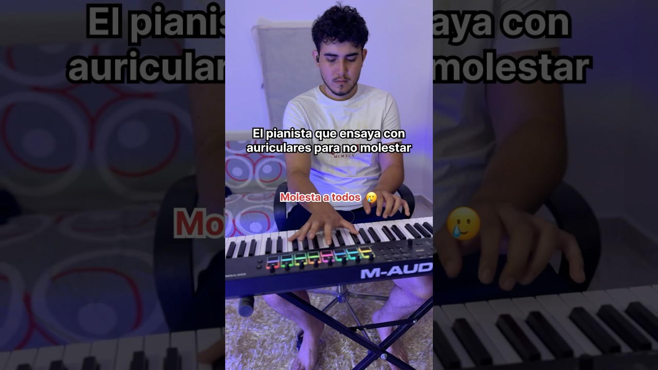 Obejrzyj El pianista que ensaya con auriculares para no molestar w YouTube Obejrzyj El pianista que ensaya con auriculares para no molestar w YouTube