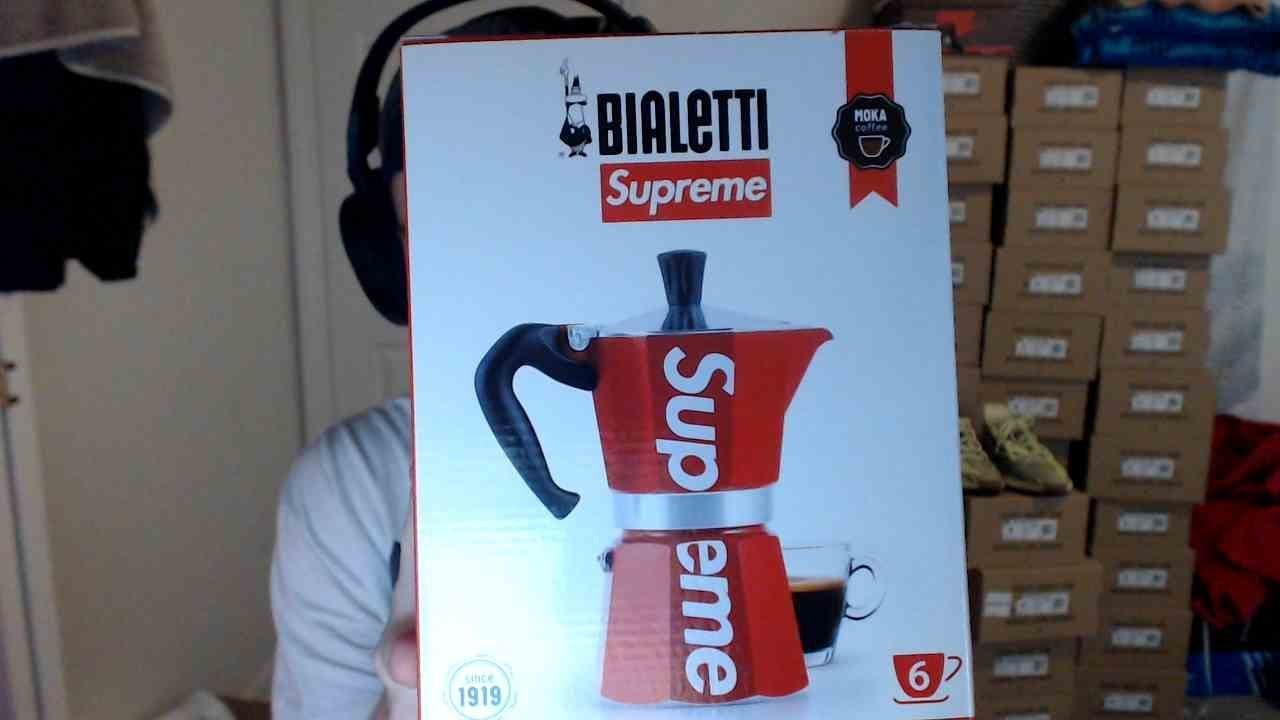 Supreme Bialetti Moka Express Unboxing! (THIS IS EMBARRASSING!) - YouTube