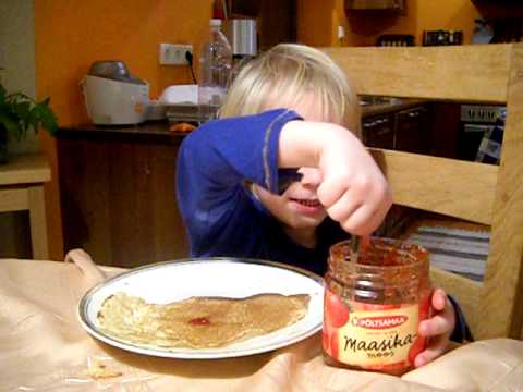 Video: Pannkoogi Sisse Mähitud Vorst