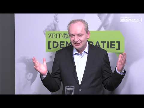 ZEIT für Demokratie: Das Politikteil – Live-Podcast mit Ferdinand von Schirach