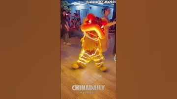 Thumbnail of Lion dance boy