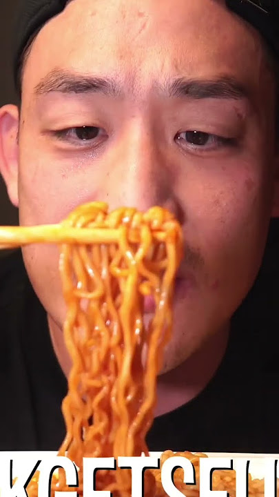 Trying Habanero lime FIRE noodles 🥵