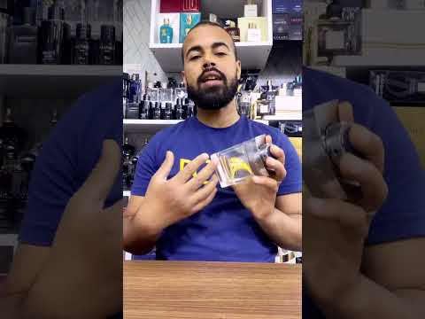 يوم الاحد مع جلسة شاي تحت شجرة البرتقال ورائحة الاخشاب مع الأزهار    