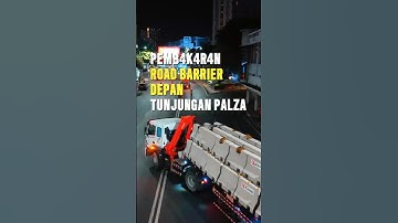 PEMB4K4R4N ROAD BARRIER DEPAN TUNJUNGAN PLAZA SURABAYA