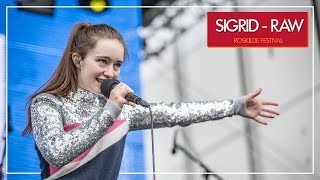 Sigrid - Raw | legendado | (Ao vivo no Roskilde Festival 2017)