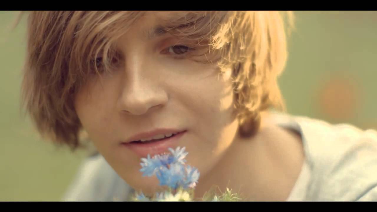 Песня,, Только посмотри на меня" - YouTube