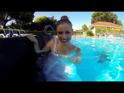 Johannes Felten - Underwater Fashion Photography 