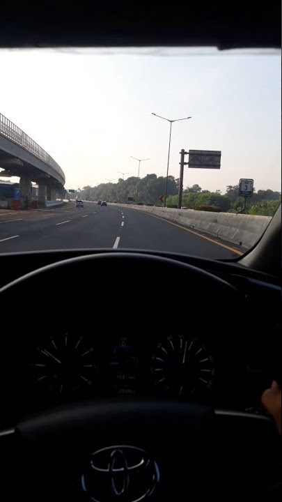 Jalan - Jalan Ke Bekasi With Innova Venturer