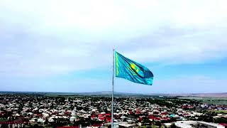 флаг Казахстана над Алматинской областью, город Талды Курган