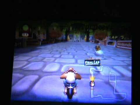 Wii Mario Kart - Delfino Square