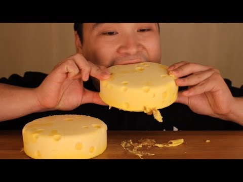 ASMR Mukbang (eating broadcasting) with Emmental Cheese Cake~!! (Eating Show) (subtitles offered)