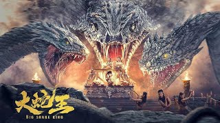 The bus entered the snakes territory and made the snake angry | Snake 3 | YOUKU MONSTER MOVIE