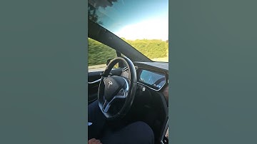 tesla changes lanes by itself
