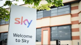 Comcast raises offer for Sky hours after Fox