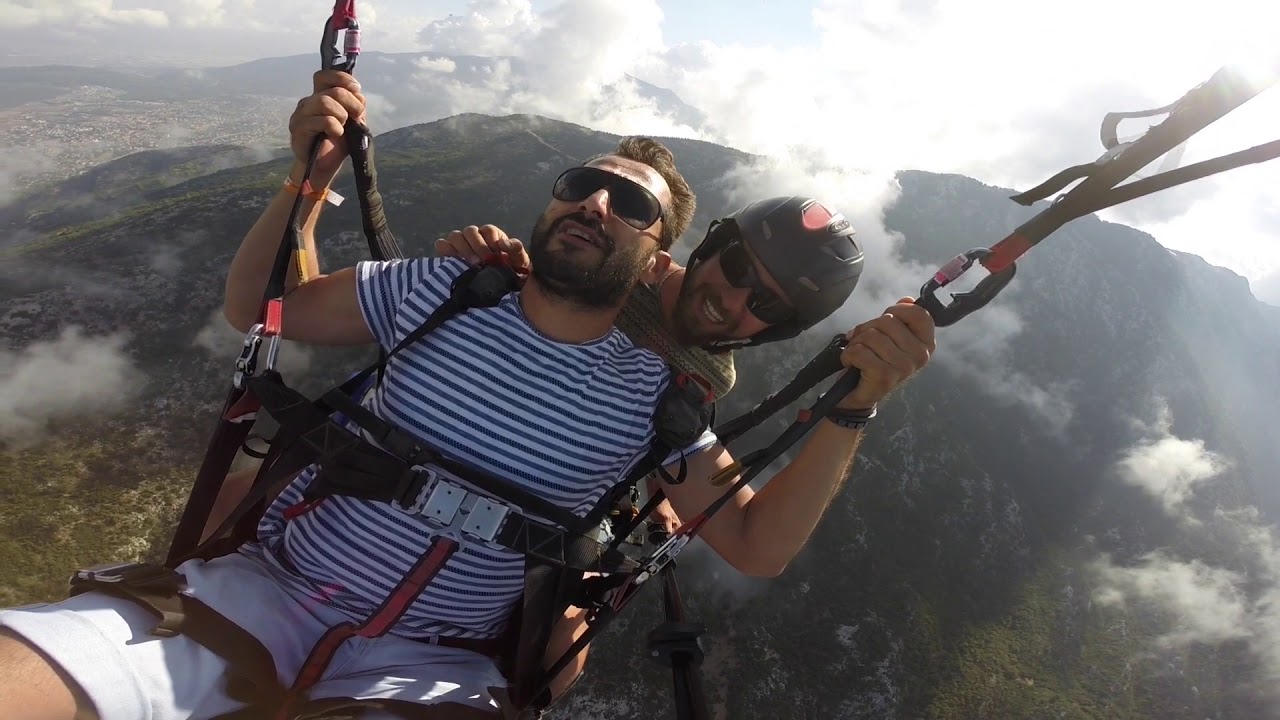 Paraşütten İndi Yeri Öptü Komik /Parachute Landed Kissed Funny