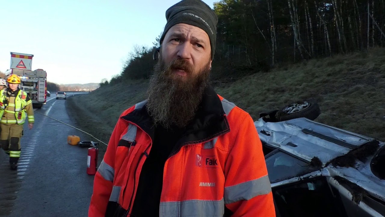 https://nyhetersto.se/2018/12/30/dubbla-olyckor-pa-e6-i-halkan/