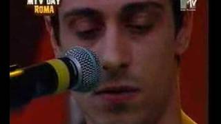 Video thumbnail of "Verdena - "Trovami Un Modo Semplice Per Uscirne" Live 2007"