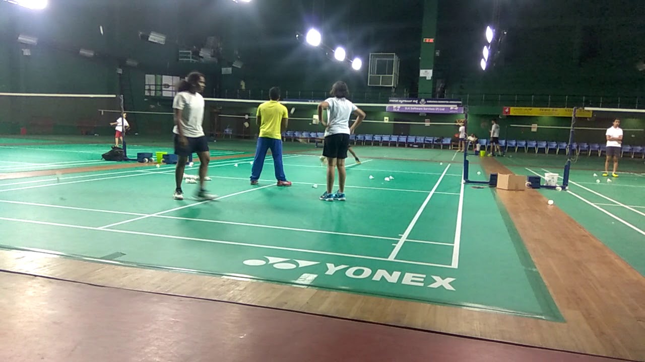 Badminton training multi coaching
